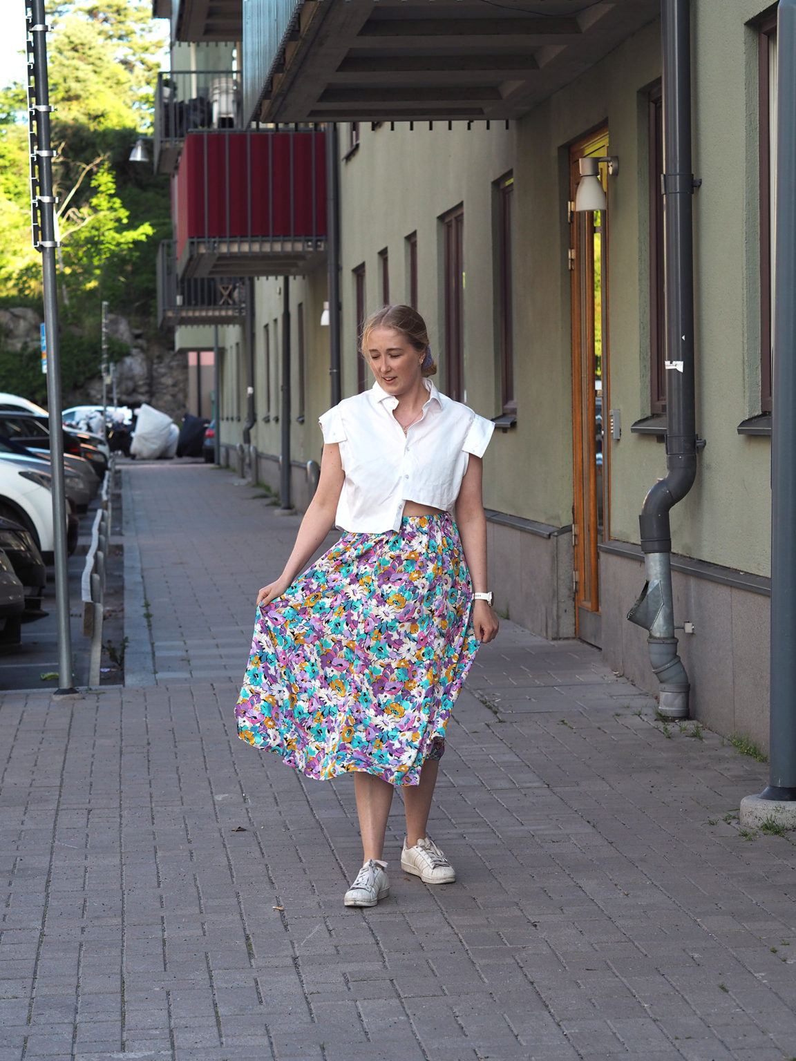 White collar top + flower skirt